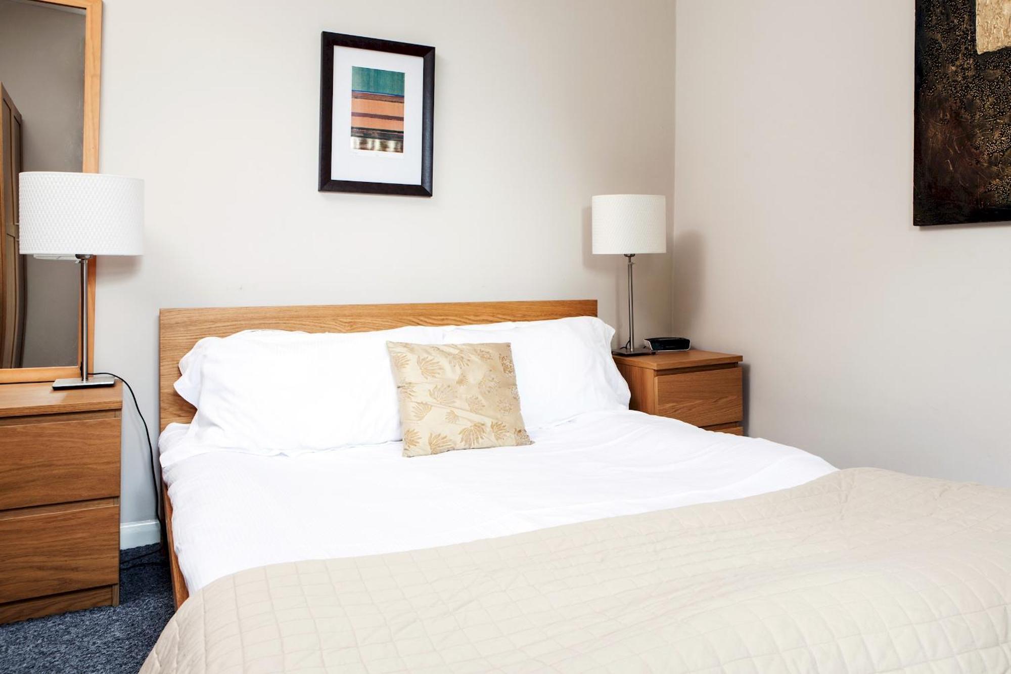 Madison Hill - Bedford Hill 1 - One Bedroom Flat Лондон Екстериор снимка